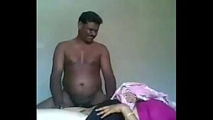 Indian mallu aunty fucked and enjoyed by lucky guy in room - Sex Videos - Watch Indian Sexy Porn Vid